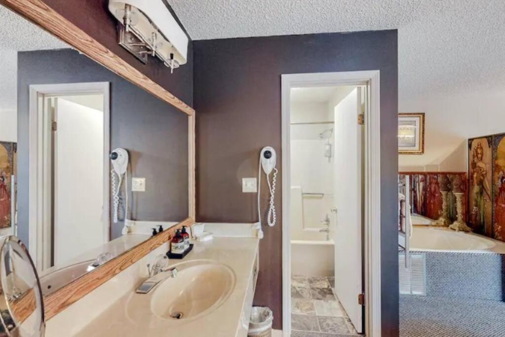 Jacuzzi 206 At Tradewinds Appartamento Eureka Springs