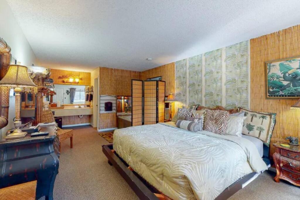 Jacuzzi 205 At Tradewinds Apartment *