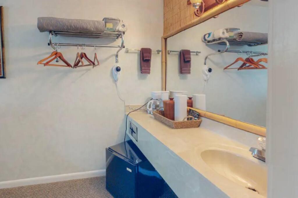 Apartment Jacuzzi 205 At Tradewinds *